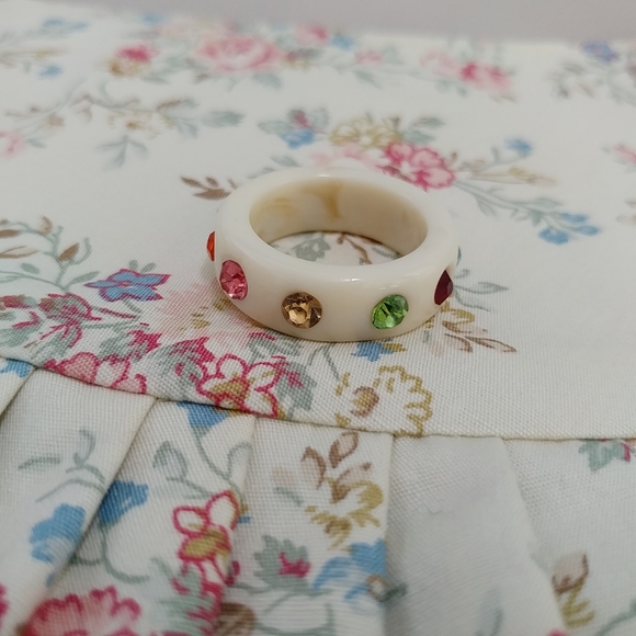 Resin multicoloured rhinestone ring in Ivory - Picture 2 of 2